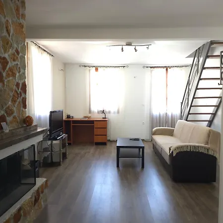 Nisi House Apartmán *