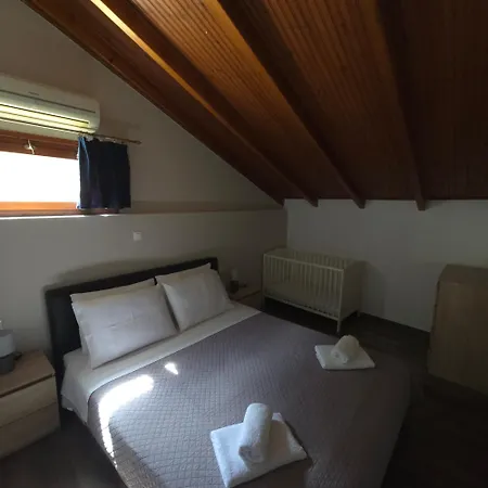 Nisi House *